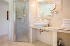  White Pearl OG Westerland - Badezimmer