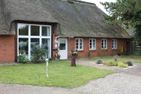  Auszeit unter Reet Dörpum Nordfriesland - Fassade / Eingang
