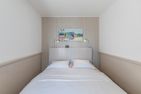  Ferienhaus vor Rügen Sundhagen - 