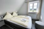  Ferienwohnung Hauke-Haien im Reetdachhaus Bongsiel Dagebüll - Schlafzimmer
