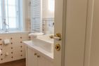  Haus Friesenliebe Nieblum - Das Vollbad im 1. OG ist mit einer Badewanne und mit einer Dusche ausgestattet.