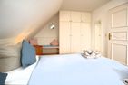  Karkstieg 6, Whg. 1, Vogtum Wrixum - gemütliches Doppelbett mit großem Kleiderschrank