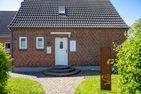  Ferienwohnung Sonnenblume Wyk auf Föhr - Fassade / Eingang