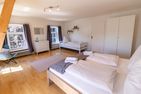  Ferienwohnung im Gulfhof - Rysum (ANNO 1880) Krummhörn - Schlafzimmer