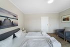 Steinburg   - Dünenstr. 6, App. 8 Wenningstedt - Schlafzimmer