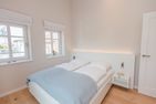  Ferienwohnung Sunja Wyk auf Föhr - Schlafzimmer