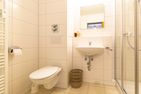 Ferienwohnpark Immenstaad am Bodensee Zwei-Zimmer-Apartment 49/45 Bodensee - Bathroom