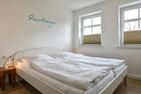  Stadtwohnung 1 Wyk auf Föhr - In jedem Schlafzimmer befindet sich ein großer Einbauschrank.