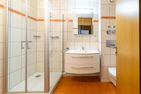 Ferienwohnpark Immenstaad am Bodensee Zwei-Zimmer-Apartment 51/08 Bodensee - Bathroom