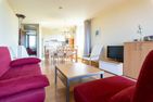 Ferienwohnpark Immenstaad am Bodensee Zwei-Zimmer-Apartment 51/13 Bodensee - Living room