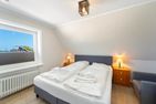Steinburg   - Dünenstr. 6, App. 5 Wenningstedt - Schlafzimmer