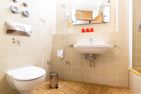 Ferienwohnpark Immenstaad am Bodensee Zwei-Zimmer-Apartment 55/25 Bodensee - Bathroom