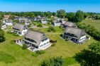  Feriendorf Am Mariannenweg Boltenhagen - Vogelperspektive Haus 11 und Haus 9