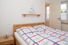  Ausguck - Hüs in Lee Süddorf - Schlafzimmer mit Doppelbett im Ausguck
