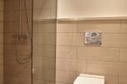  Dat Witte Hus Wyk auf Föhr - Die große bodengleiche Dusche mit Rainshower.