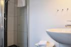  Stadtwohnung 7 Wyk auf Föhr - Das Bad en Suite im 1. OG.
