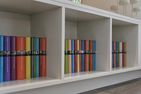  Kliffhuus Nieblum - Hier befinden sich Band 1-50 der SZ-Bibliothek "Große Romane des 20. Jahrhundert"