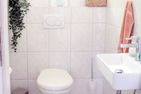  Waldstr. 15 Wyk - Gäste WC