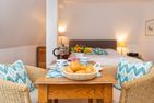  Haus Jungnamen Sand Whg. 14 Wittdün - Esstisch in der Ferienwohnung Jungnamen Sand 14 in Wittdün auf Amrum