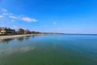  Ferienpark Sierksdorf Lübecker Bucht - Entspannen Sie am traumhaften Strand mit klarem Wasser.