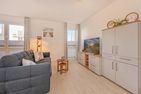  Ferienwohnung Meerzeit Kölpinsee - Wohnzimmer