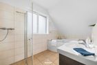  Ferienhaus "Strandkieker" Marina Wendtorf Kieler Förde - Badezimmer