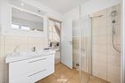  Ferienhaus "Strandkieker" Marina Wendtorf Kieler Förde - Badezimmer