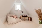  Traumhaus unter Reet Utersum - Der hauseigene Plattenspieler verleiht dem Raum seinen ganz eigenen Charme.