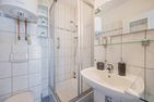  Ferienwohnung Inselnest mit Terrasse & Strandkorb - nur 500 Meter bis zum Strand Koserow - Badezimmer