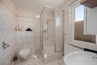  Ferienwohnung Mittschiffs mit Sauna, Whirpool & Garten - nur 500 Meter zum Meer Heringsdorf - Badezimmer