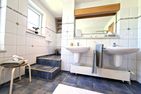  Haus Wattenblick Wohnung Lachmöwe Warwerort - Badezimmer