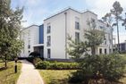 Ferienwohnung Otterhöhle mit Fitness-, Sauna und Kinderspielbereich. Zirchow An der Haffküste - Fassade / Eingang