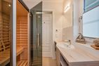  Ferienhaus Haff-Traum mit Kamin, Sauna und Terrasse Zirchow Fischerdorf - Badezimmer