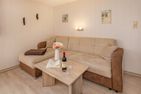  Ferienwohnung Kristin mit Garten und Terrasse Zinnowitz - Wohnzimmer