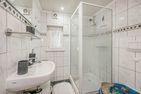  Ferienwohnung Kristin mit Garten und Terrasse Zinnowitz - Badezimmer