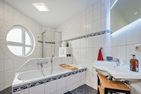  Ferienwohnung Nordwind mit Badewanne, Dusche und Terrasse Heringsdorf - Badezimmer