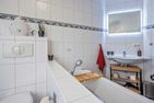  Ferienwohnung Nordwind mit Badewanne, Dusche und Terrasse Heringsdorf - Badezimmer
