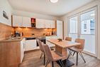  Ferienwohnung Klippenblick mit Sauna, Kinderspielbereich und Fitnessraum Zirchow An der Haffküste - Küche / Küchenzeile