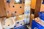  Ferienhaus Dorfhotel Wattwurm Ostfriesland - Badezimmer
