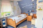  Ferienhaus Dorfhotel Wattwurm Ostfriesland - Schlafzimmer