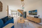  Ferienhaus Reethus bei den Wassern mit Sauna, Kamin und Terrasse Loddin - Wohnzimmer