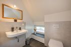  Ferienhaus Reethus bei den Wassern mit Sauna, Kamin und Terrasse Loddin - Badezimmer