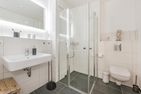  Ferienhaus Meeresrauschen nur 700 m zum Strand mit Terrasse Kölpinsee - Badezimmer