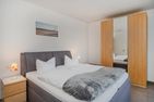 Villa Petra App. Ahlbeck mit Balkon, Kamin und Seeblick Korswandt - Schlafzimmer