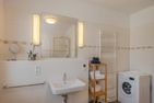 Villa Petra App. Ahlbeck mit Balkon, Kamin und Seeblick Korswandt - Badezimmer