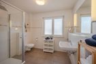 Villa Petra App. Ahlbeck mit Balkon, Kamin und Seeblick Korswandt - Badezimmer