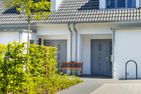  Ferienhaus Nordhorn mit Sonnenterrasse, 2 Schlafzimmern & Strandkorb Kölpinsee - Fassade / Eingang