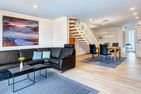  Ferienhaus Nordhorn mit Sonnenterrasse, 2 Schlafzimmern & Strandkorb Kölpinsee - Wohnzimmer