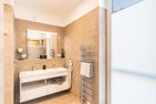  Apartment Edelweiss mit Sauna, Terrasse und privaten Zugang zum Haff Zirchow An der Haffküste - Badezimmer