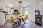  Ferienhaus Seeadler mit Kamin, Sauna und Terrasse Zirchow Fischerdorf - Küche / Küchenzeile